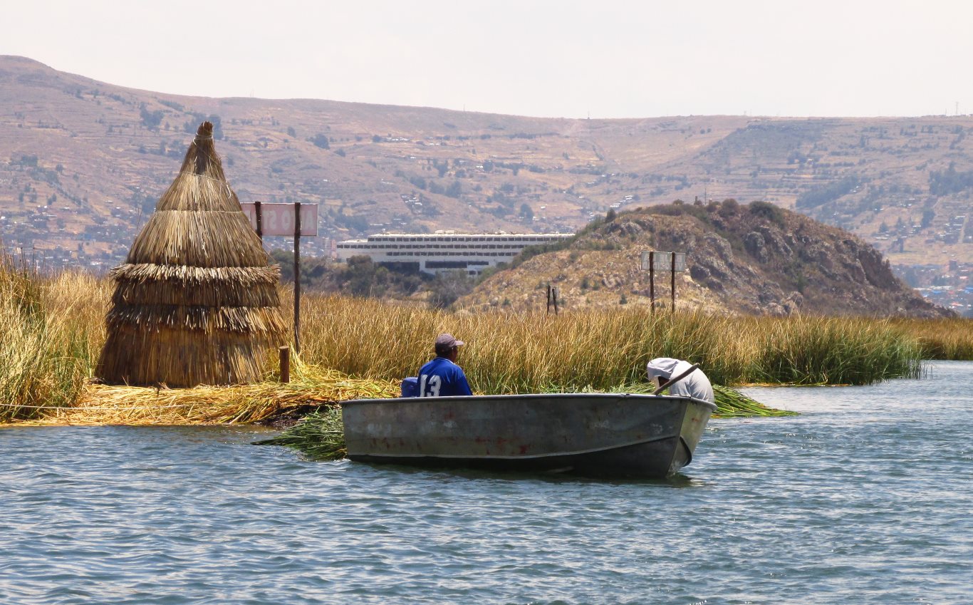 Puno travel guide: Libertador Lake Titicaca
