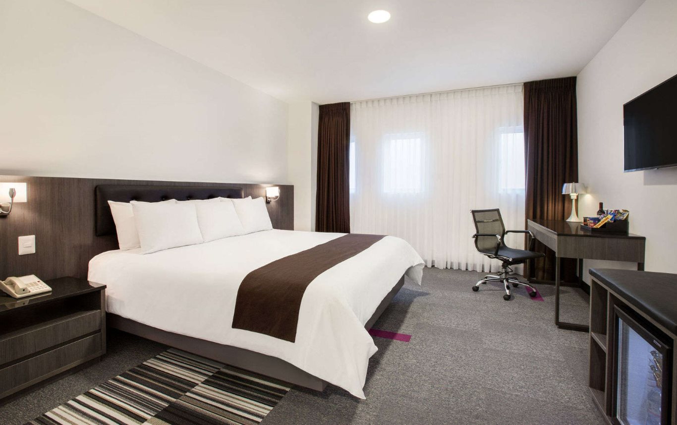 Hotels near Lima Airport: Wyndham Costa Del Sol