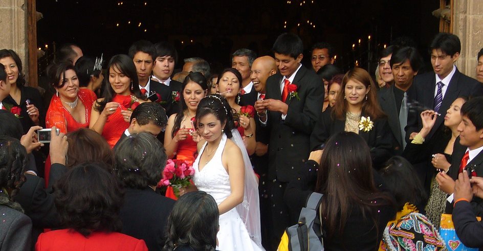 Wedding dress code in Peru